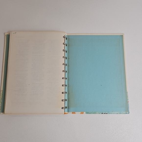 Vintage "Betty Crocker's Cook Book for Boys and Girls" 1957 Golden Press - Picture 5 of 6